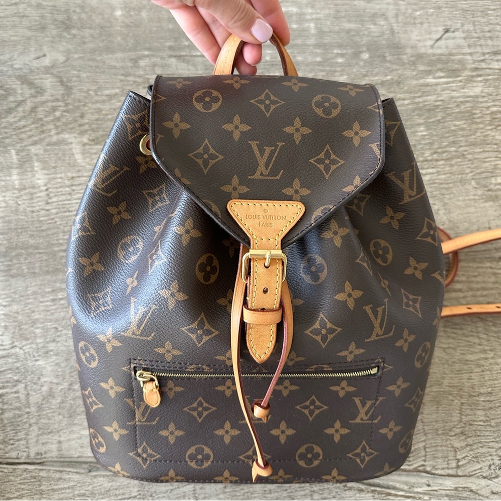 COPY - LOUIS VUITTON
Monogram Montsouris NM Backpack
